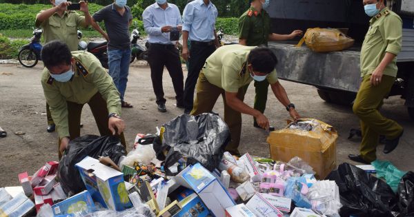 Bạc Liêu: Cục Quản lý thị trường phối hợp công an tỉnh tiêu hủy hàng hóa vi phạm