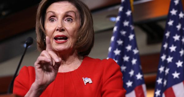 Chủ tịch hạ viện Mỹ cáo buộc TT Trump ‘hối lộ’