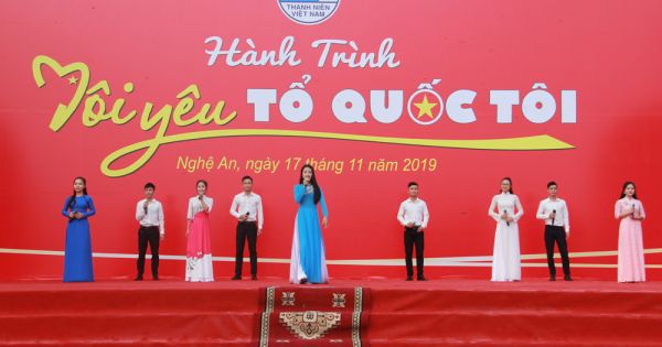 Gần 2.000 thanh niên Nghệ An tham dự Hành trình Tôi yêu Tổ quốc tôi