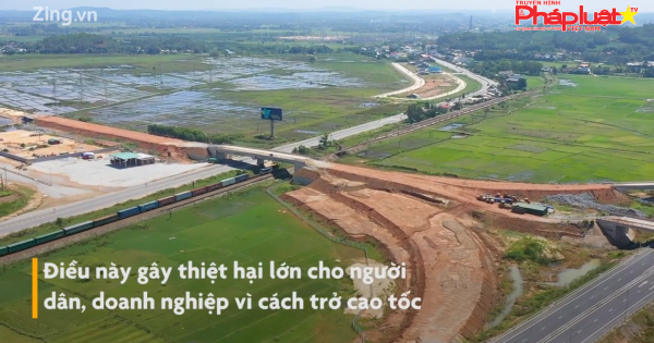Quảng Ngãi: Vòng xoay nối cao tốc 34.500 tỷ ngổn ngang sau 1 năm chờ khắc phục lún