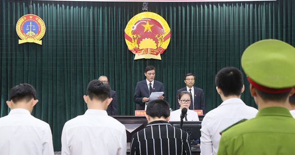 Quảng Trị: Xét xử 9 nam sinh cưỡng bức bạn gái