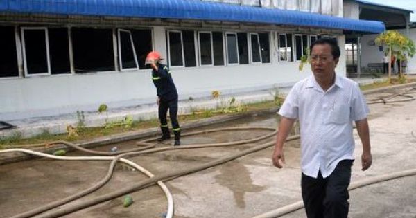 Cháy lớn tại nhà xưởng của Công ty May Nhà Bè Sóc Trăng