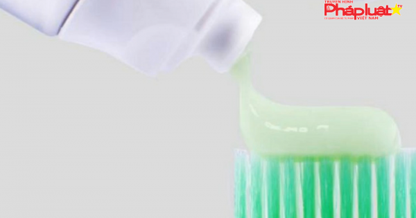 Kem đánh răng trà xanh Select bị thu hồi toàn quốc