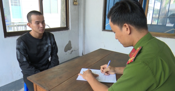 Khởi tố, bắt tạm giam đối tượng đâm chết bạn vì bị cho là hùn tiền nhậu không đều