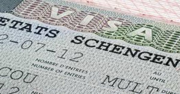 Không thay đổi quy trình xét cấp visa Schengen cho công dân Việt Nam
