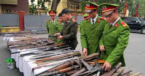 Mua bán, sử dụng vũ khí tự chế trái phép sẽ bị xử lý hình sự