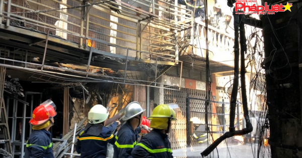 Hà Nội: Bình gas nổ trong khu dân cư