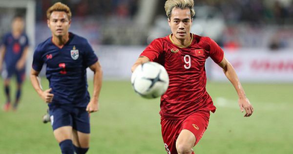 Việt Nam bỏ cách Thái Lan 19 bậc FIFA