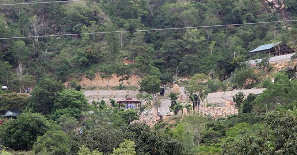 Kỷ luật cán bộ để xây dựng trái phép trên núi Hòn Rồng