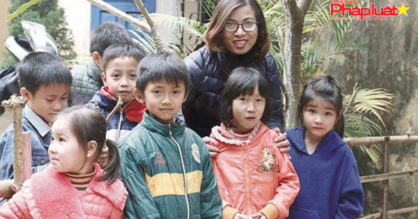 Sau 7 năm nhận “án tử”, cô giáo có 380 khối u quái ác vẫn vui khỏe