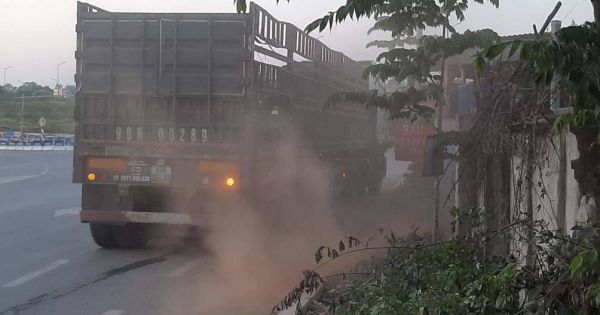 Truy tìm nhóm đối tượng đổ trộm chất thải trên QL3