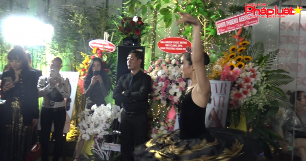 Đêm tiệc của nhan sắc Black Rose Party