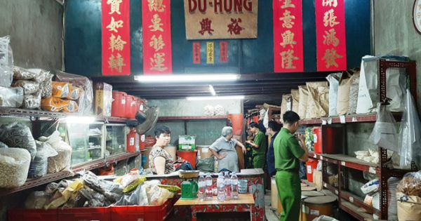 Buôn lậu thuốc bắc từ Trung Quốc: Bộ Công an khám xét nhà thuốc tại TP.HCM