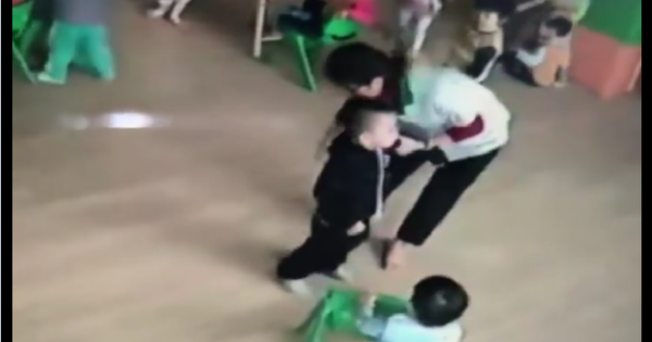 Đà Nẵng: Kỷ luật 2 cô giáo đánh vào má, mông trẻ nhưng nói dối là ngã