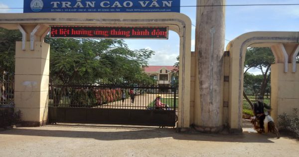 Gia Lai: Phụ huynh phản ánh, Sở yêu cầu dừng một số khoản thu bất hợp lý