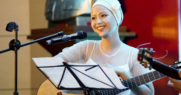 Nữ sinh ung thư giành giải Miss truyền cảm hứng: Ung thư không phải án tử hình