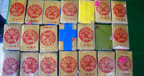 Khởi tố 2 vụ án hình sự vận chuyển trái phép chất ma túy trôi dạt vào bãi biển