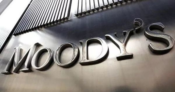 Moody's hạ triển vọng tín nhiệm của Việt Nam