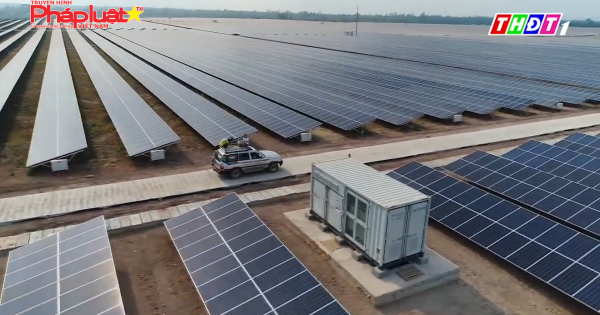 Tạm dừng đề xuất các dự án điện mặt trời theo cơ chế giá FiT