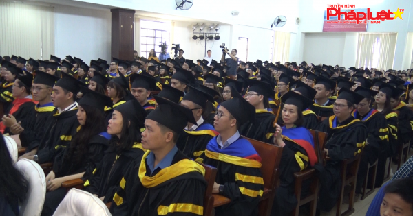 ĐH Mở TP HCM trao bằng tốt nghiệp cho 232 tân Tiến sĩ, Thạc sĩ năm 2019