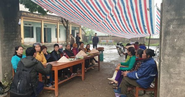 Dân chặn xe vào bãi rác Nam Sơn: Sóc Sơn kiến nghị 