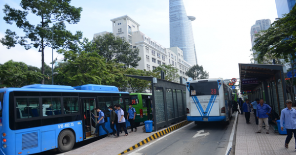 TP.HCM: Đề xuất lắp 150 máy bán nước gắn camera ở nhà chờ xe buýt