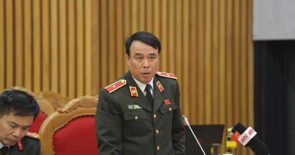 Bộ Công an thanh tra vụ bị truy nã vẫn làm Chánh văn phòng TAND huyện