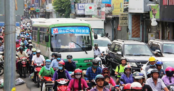 TP.HCM: Tuyến buýt 54 đông khách, vì sao doanh nghiệp xin ngưng hoạt động?