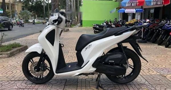 Công an TPHCM bắt giữ để điều tra 2 đối tượng dìm chết người phụ nữ dưới cống nước để cướp xe SH