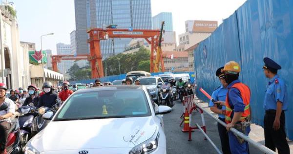 Người dân TPHCM khốn khổ vì 'lô cốt' bủa vây dịp cận Tết