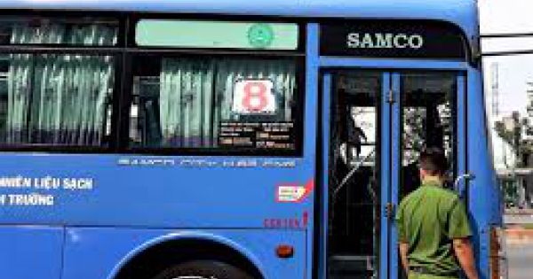 UBND TP HCM yêu cầu Công an vào cuộc điều tra, xử lý nghiêm theo pháp luật vụ côn đồ cầm mã tấu tấn công xe buýt