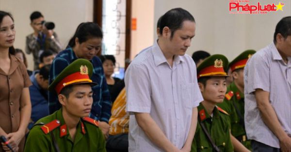 Khiển trách 13 đảng viên có con được nâng điểm thi ở Hà Giang