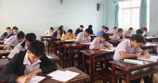 Trường THPT chuyên ngữ công bố cấu trúc đề thi vào lớp 10 năm 2002