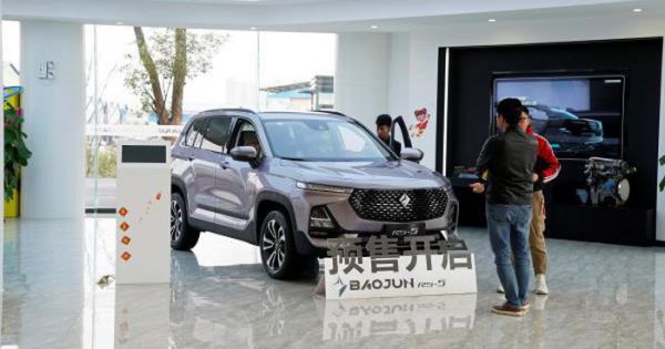 Doanh số bán ô tô toàn cầu sụt giảm mạnh nhất 10 năm gần đây