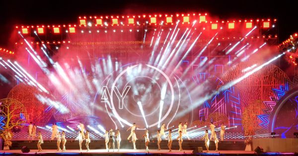 Lễ công bố sáp nhập huyện Hoành Bồ về Thành phố Hạ Long