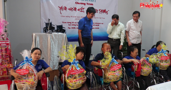 Đoàn khối doanh nghiệp TP HCM chung tay chăm lo tết đến người lao động khuyết tật