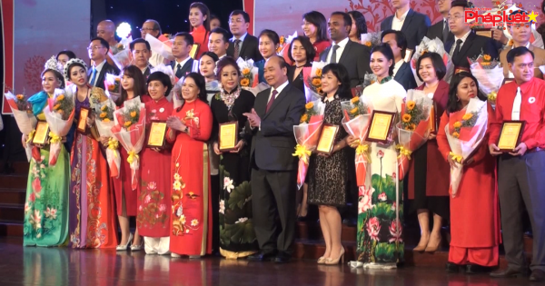 Thủ tướng chính phủ Nguyễn Xuân Phúc dự chương trình “Tết vì người nghèo và nạn nhân chất độc da cam”