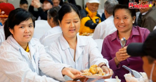 Bữa cơm tất niên giá 0 đồng dành cho hàng trăm bệnh nhân ung thư