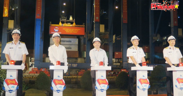 Tân Cảng Cát Lái phát lệnh làm hàng đầu năm