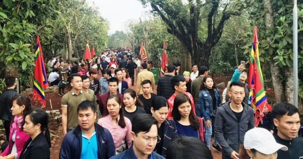 Vạn người rồng rắn đổ về danh thắng Tràng An ngày đầu năm Canh Tý