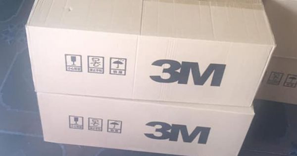 Khẩu trang, nước rửa tay phòng dịch corona bán tràn lan, loạn giá