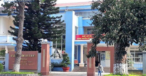 Giám đốc sở bổ nhiệm hàng loạt cán bộ trước khi về hưu tự nhận kỷ luật