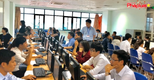 Tuyển công chức, viên chức sẽ giảm điều kiện chứng chỉ ngoại ngữ, tin học