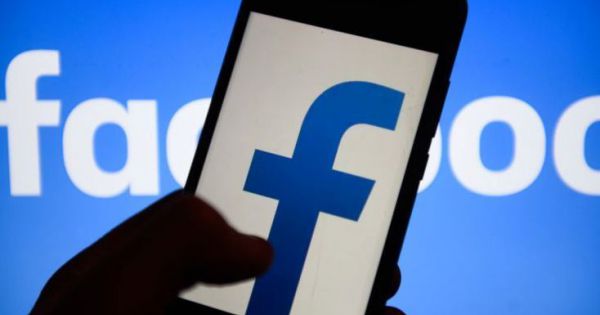 Việt Nam đề nghị Facebook, Google chặn tin giả về nCoV