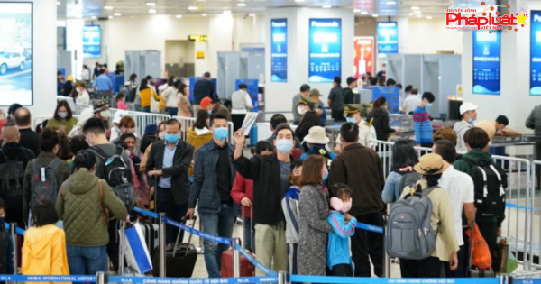 Gần 300 hành khách không được nhập cảnh