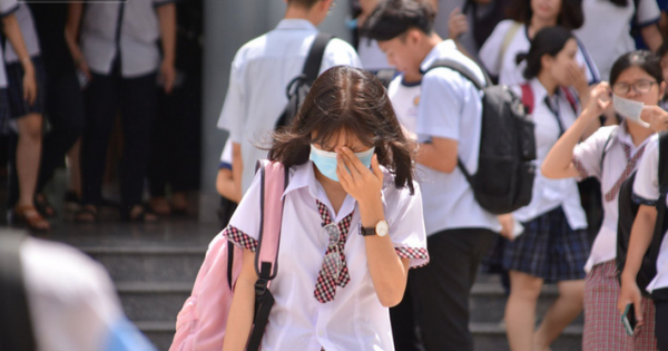 Thứ trưởng Bộ GD-ĐT: “Có thể kéo dài năm học sang tháng 6, lùi thi tốt nghiệp THPT”