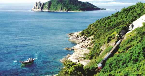 Phú Yên: Các danh thắng mở cửa phục vụ du khách trở lại