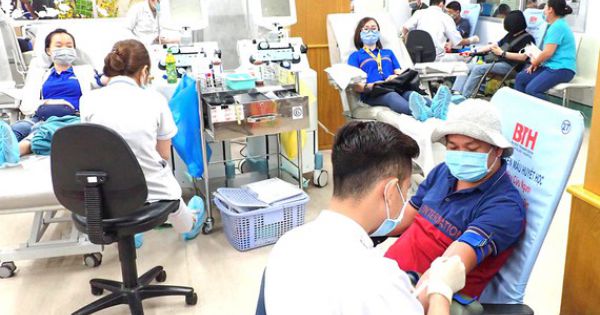 Nhiệt thành hiến máu trong mùa dịch
