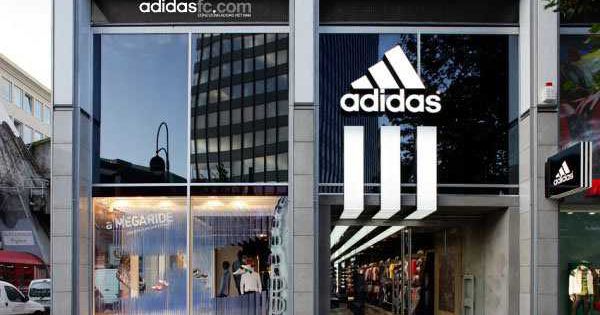 Doanh số Adidas tại Trung Quốc sụp đổ vì dịch virus Corona