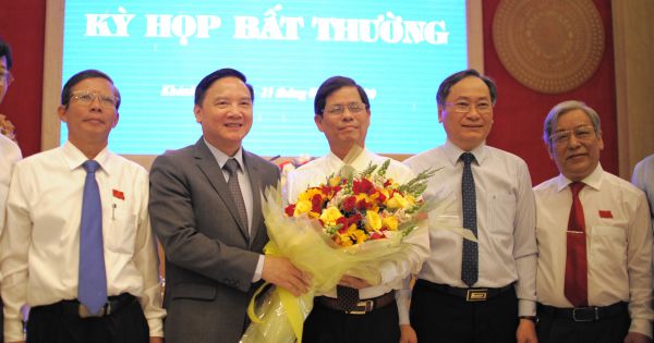 Ông Nguyễn Tấn Tuân được bầu giữ chức Chủ tịch UBND tỉnh Khánh Hòa